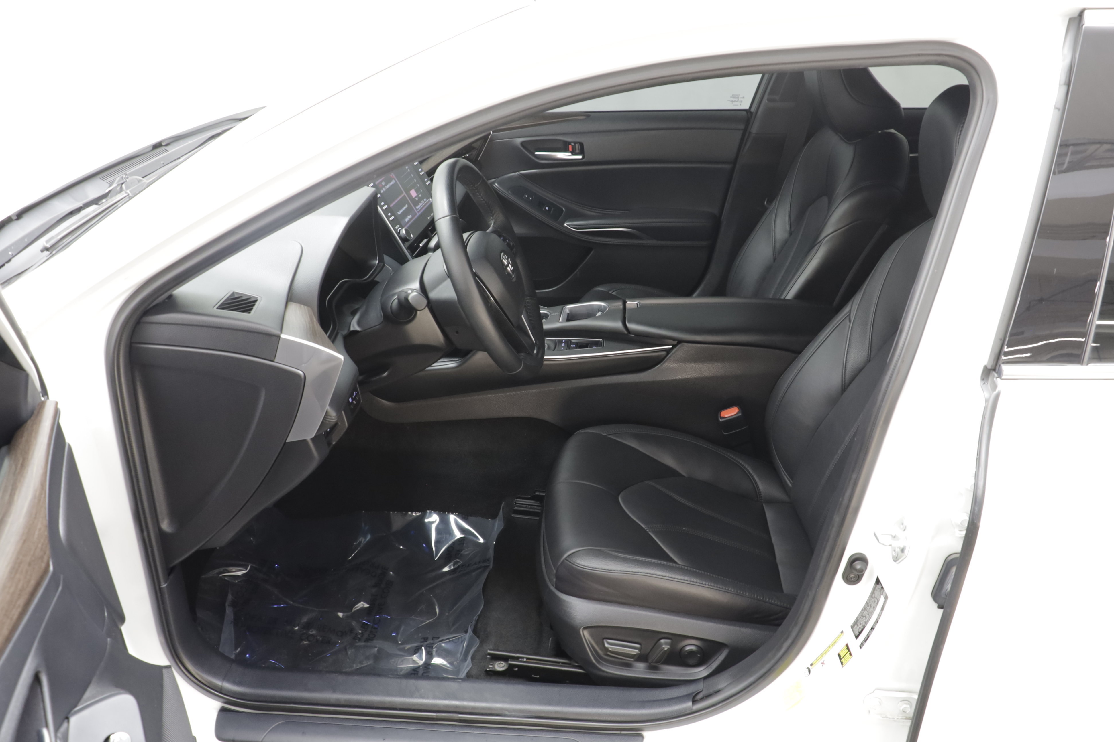 Used 2022 Toyota Avalon XLE FWD image 6