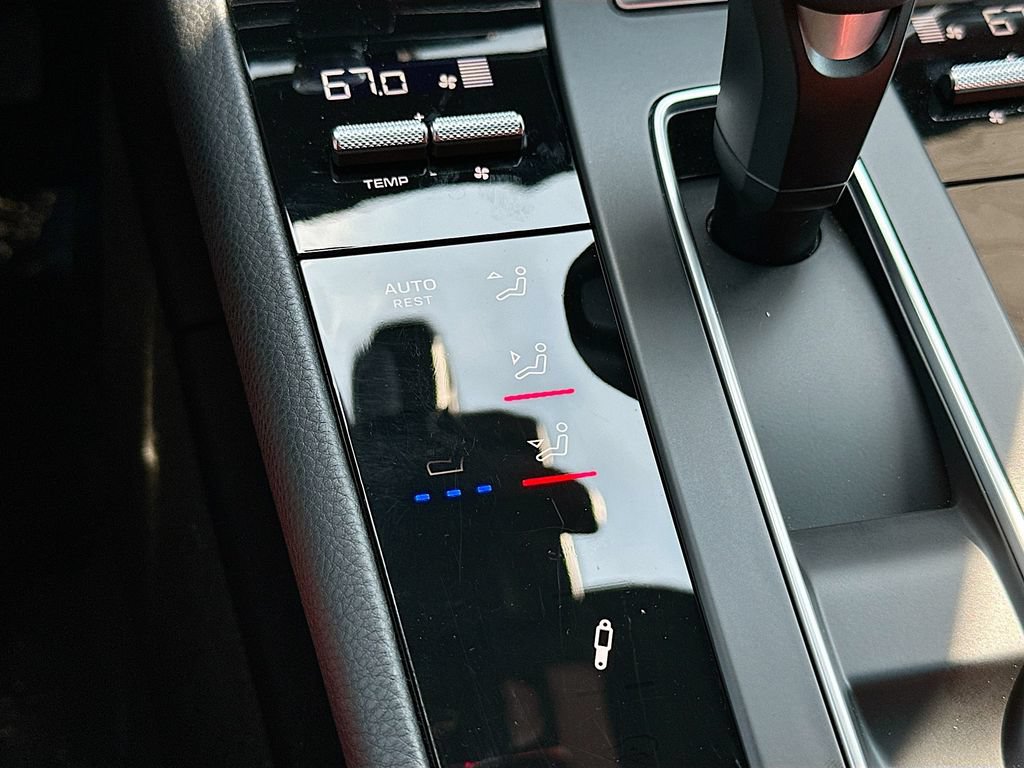 Certified 2026 Porsche Macan Turbo AWD/4WD image 23