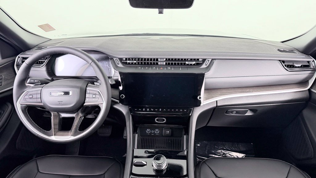 New 2027 Jeep Grand Cherokee Limited AWD/4WD image 37