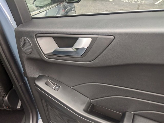 New 2025 Ford Escape SE w/ PHEV Premium Package image 34