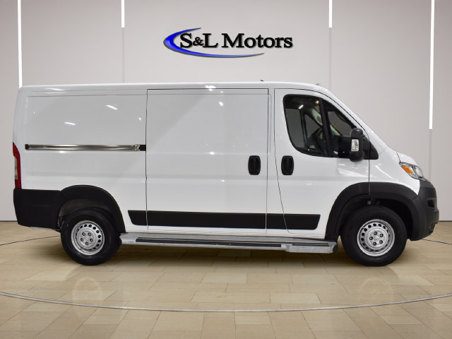Used 2025 RAM ProMaster 2500 w/ U-Haul Equipment Group FWD image 9