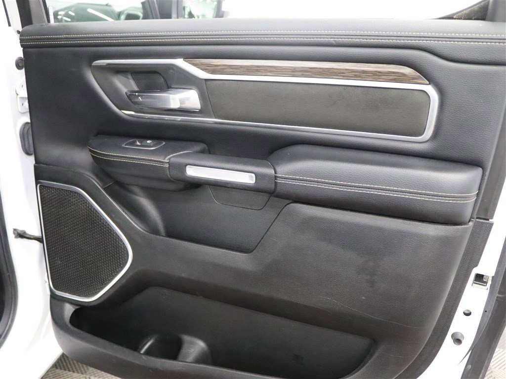 Used 2019 RAM 1500 Laramie AWD/4WD image 24