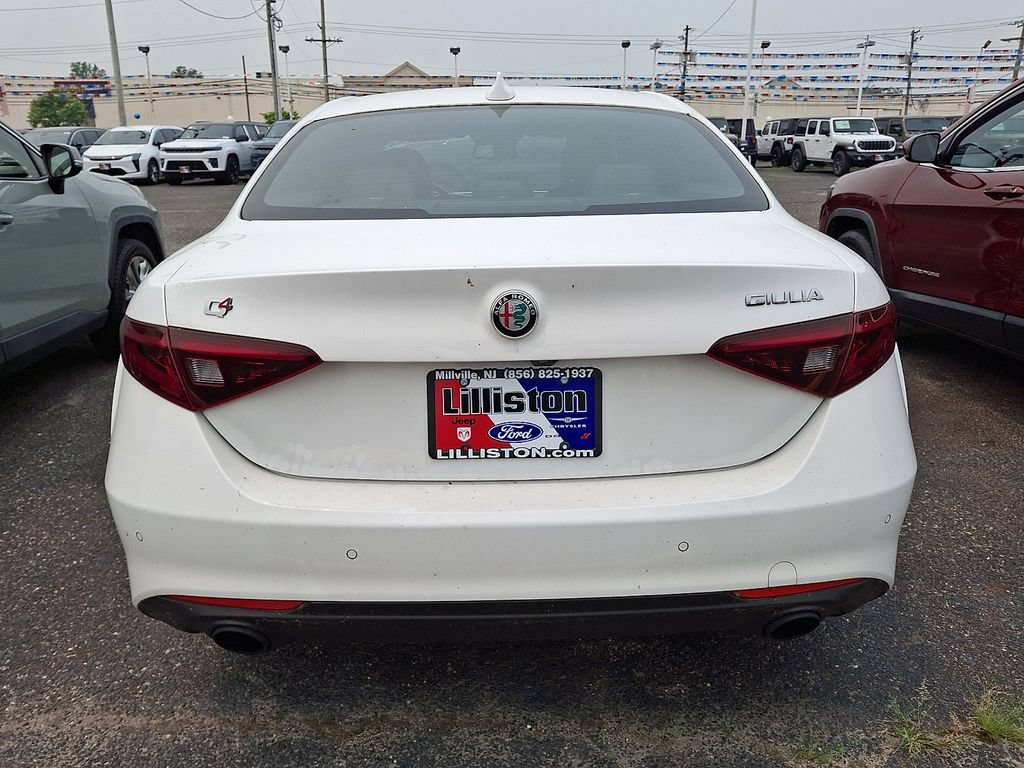 Used 2022 Alfa Romeo Giulia Sprint AWD/4WD image 5