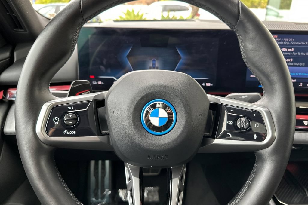 Used 2024 BMW i5 eDrive40i w/ Executive Package RWD image 26