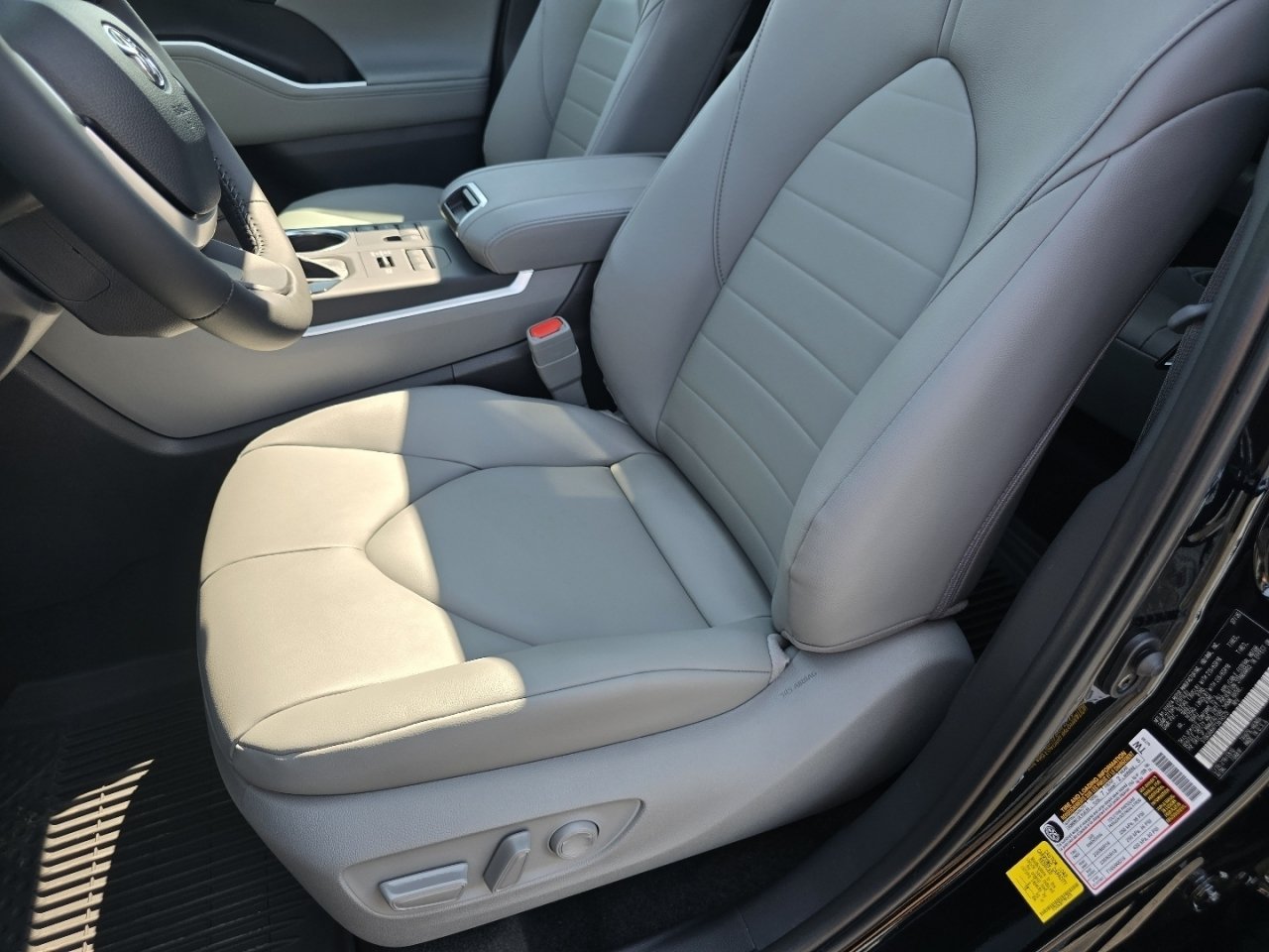 New 2026 Toyota Highlander XLE AWD/4WD image 24