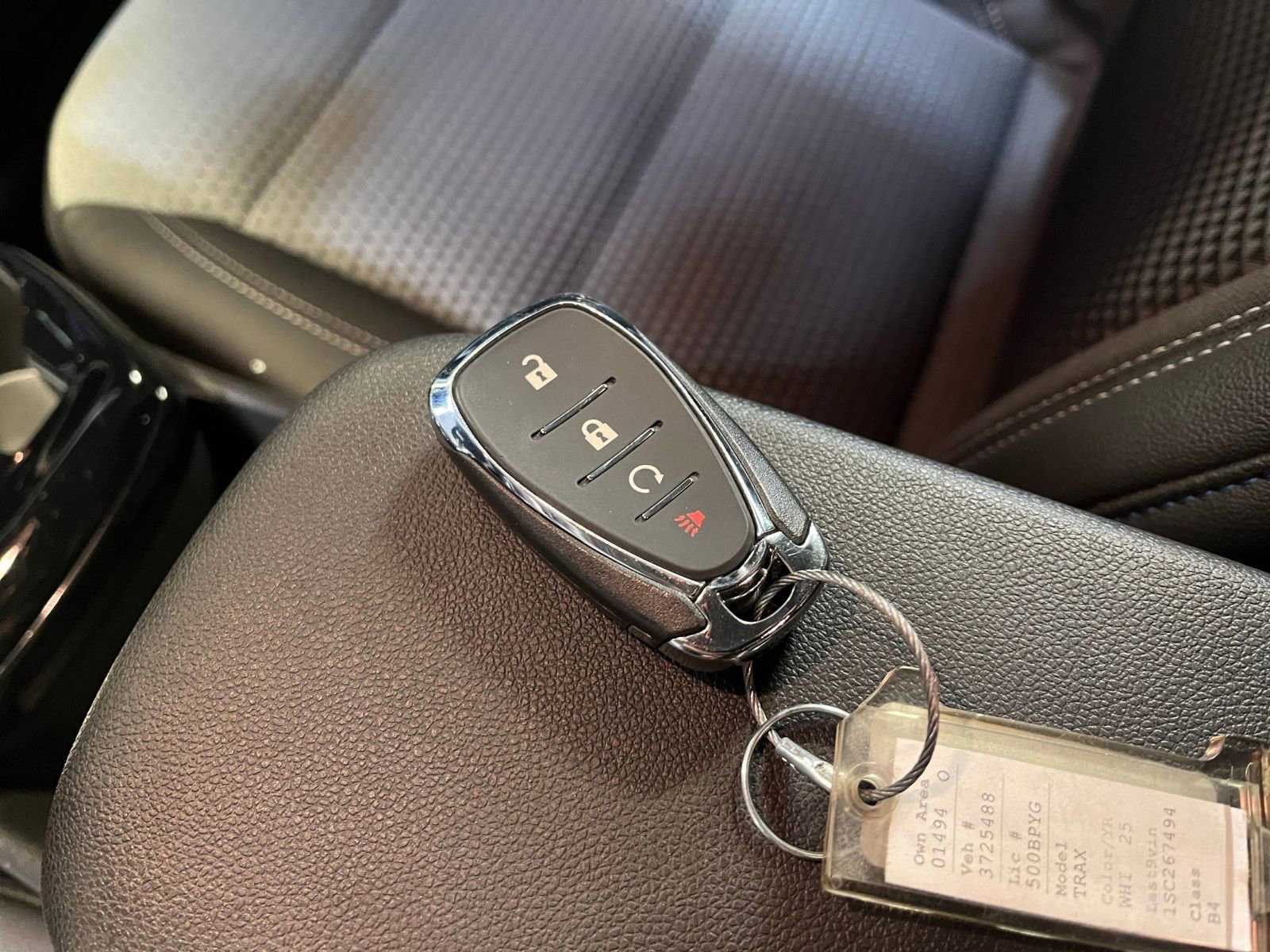 Used 2025 Chevrolet Trax LT w/ LT Convenience Package image 22