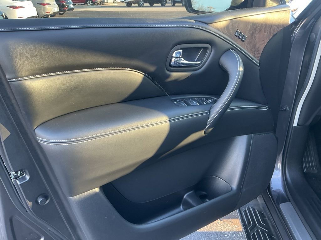 Used 2022 INFINITI QX80 Premium Select w/ Cargo Package image 9