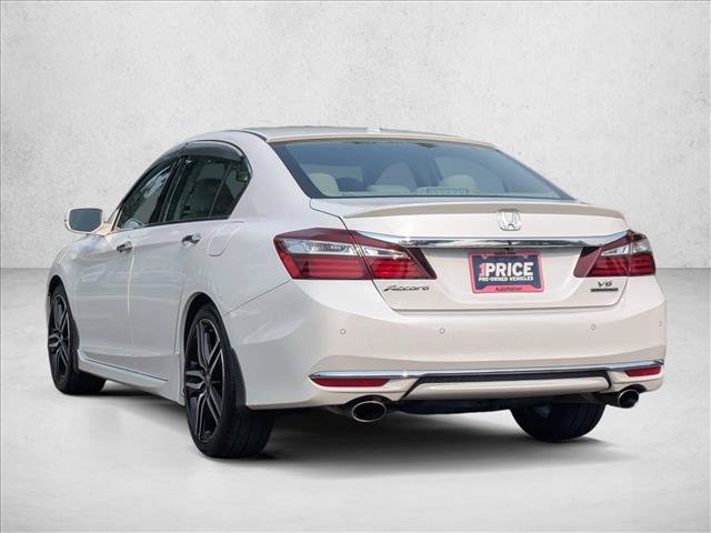Used 2016 Honda Accord Touring image 8