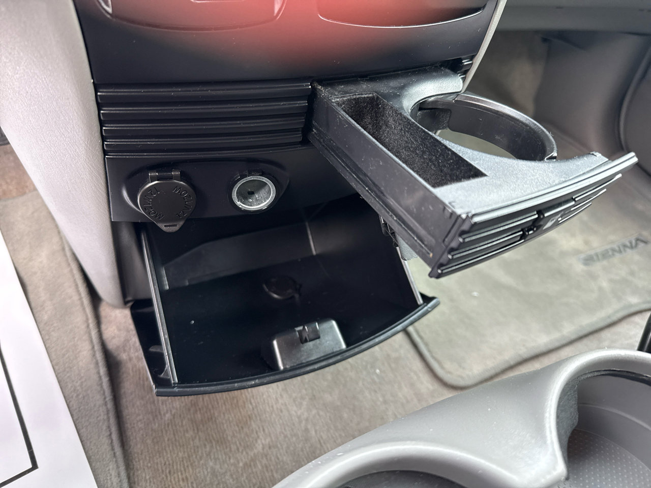 Used 2010 Toyota Sienna LE image 20