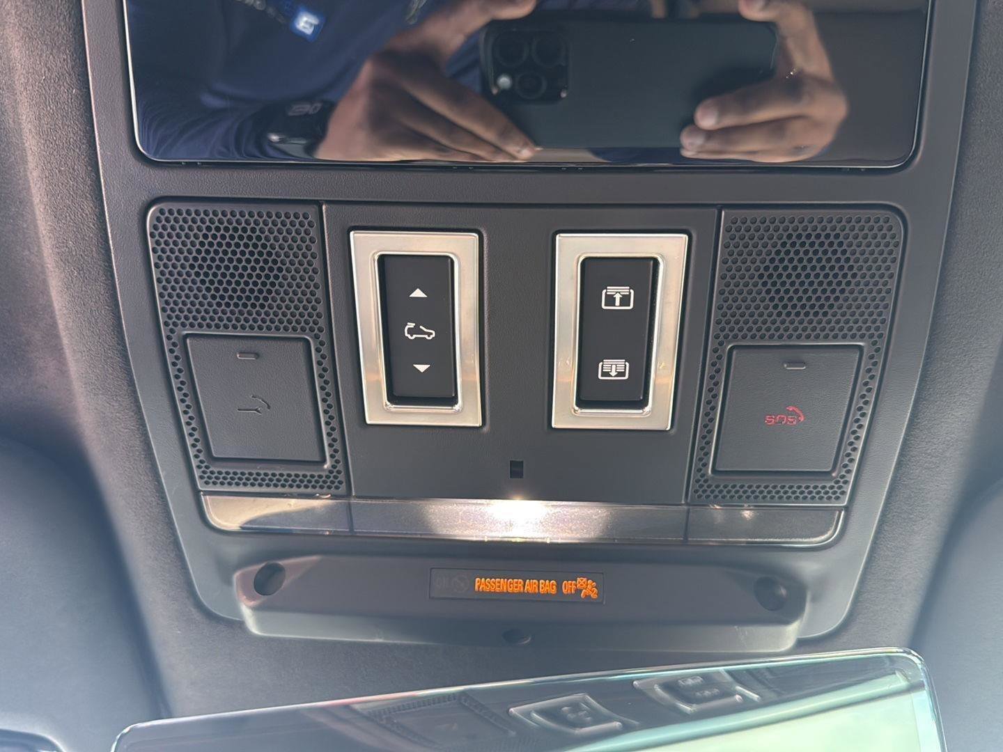 Used 2025 Land Rover Defender 110 X image 16