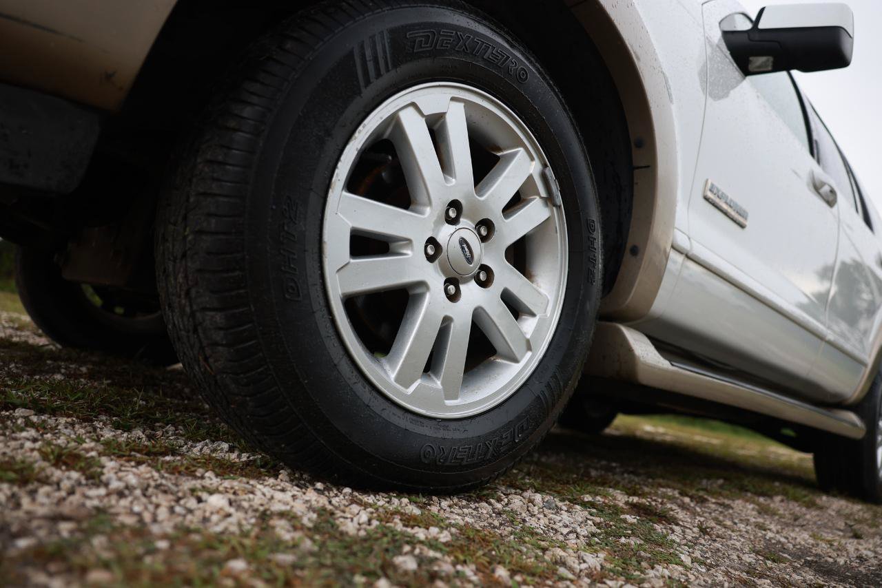 Used 2007 Ford Explorer Eddie Bauer RWD image 29