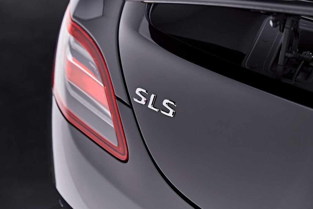 Used 2012 Mercedes-Benz SLS AMG Coupe image 32