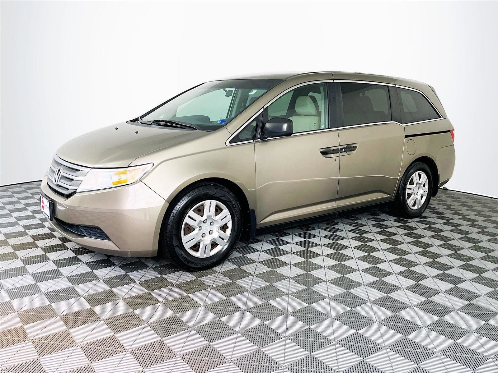 Used 2012 Honda Odyssey LX image 4