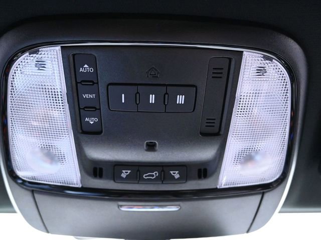 Used 2025 Dodge Durango R/T image 48