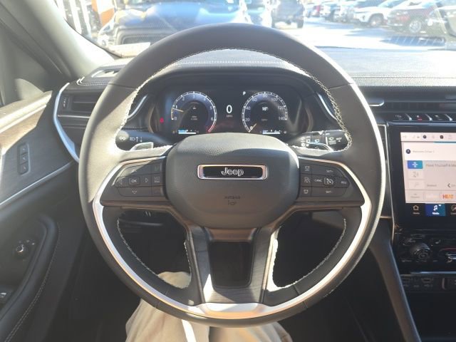 New 2025 Jeep Grand Cherokee L Limited image 15