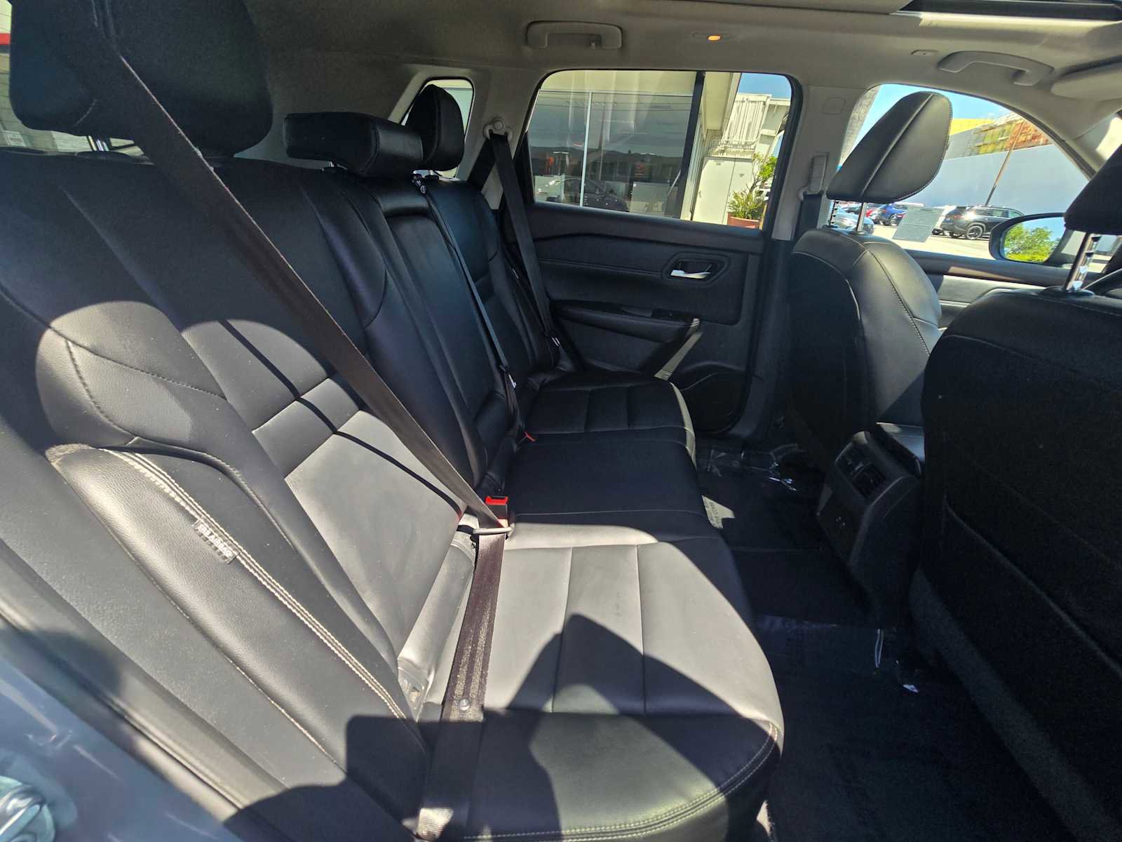 Used 2023 Nissan Rogue SL image 14