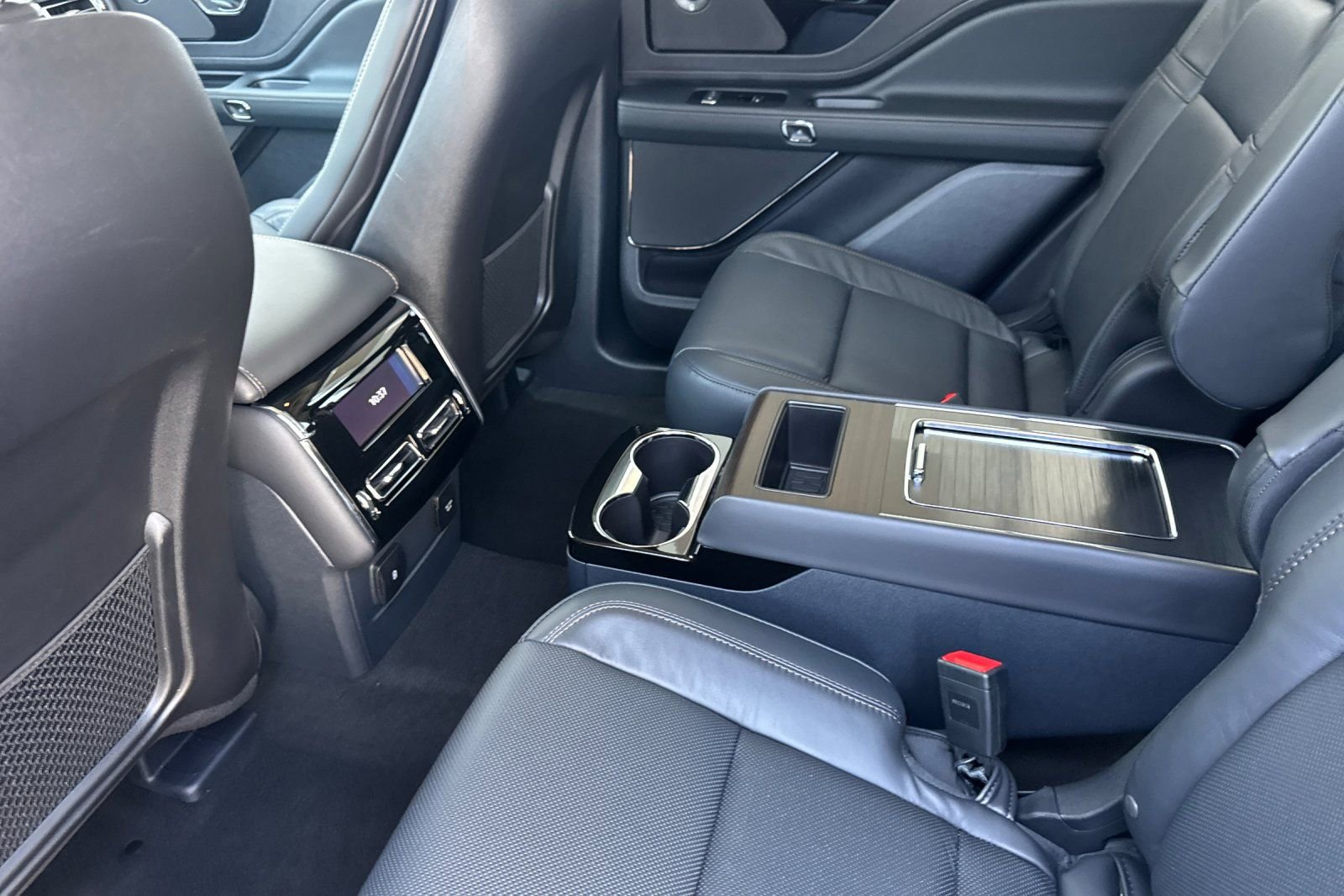 New 2025 Lincoln Aviator Reserve image 11