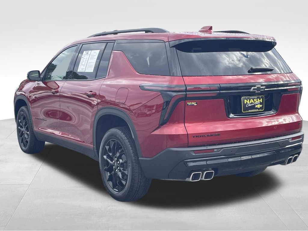 Used 2024 Chevrolet Traverse LT w/ Midnight/Sport Edition image 5