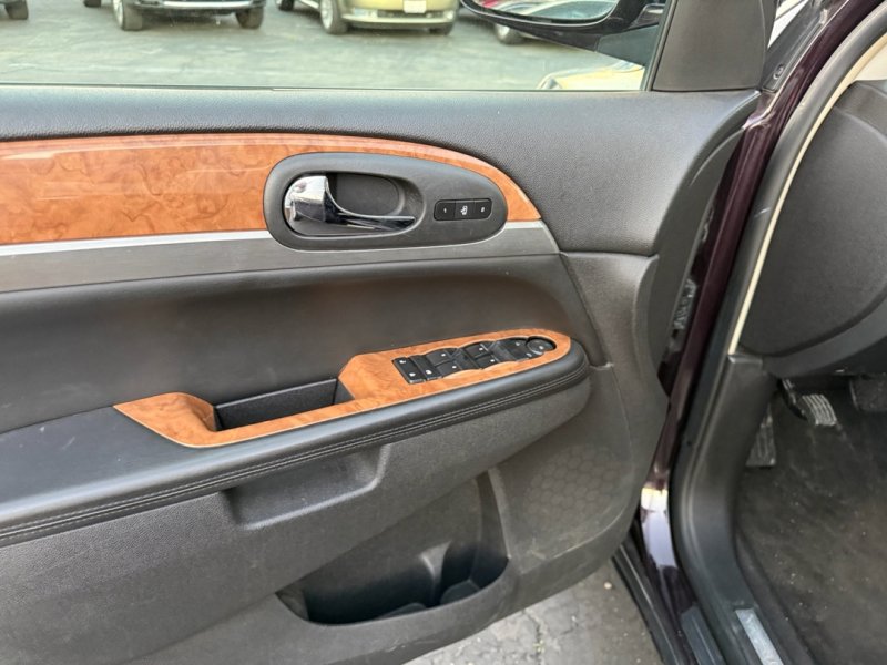 Used 2009 Buick Enclave CXL w/ Driver Confidence Package image 13