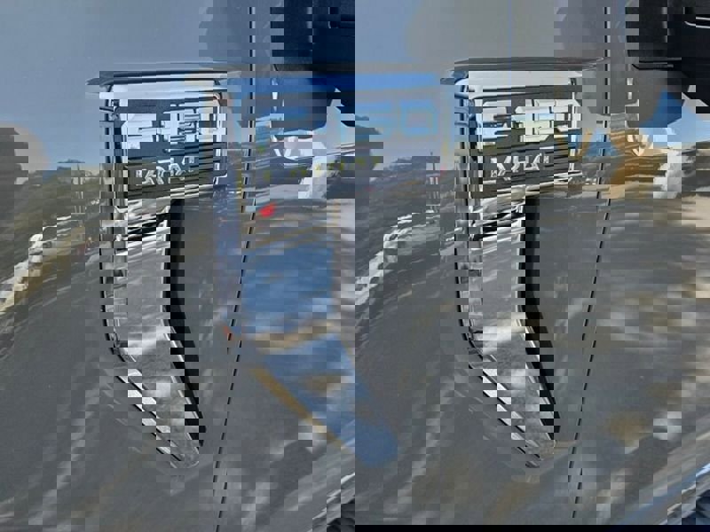 New 2025 Ford F150 Lariat w/ Equipment Group 502A High image 18