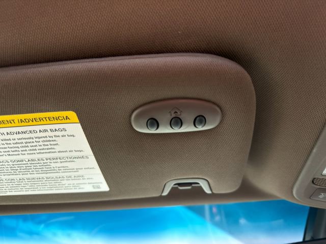 Used 2017 Lincoln MKX Reserve image 32