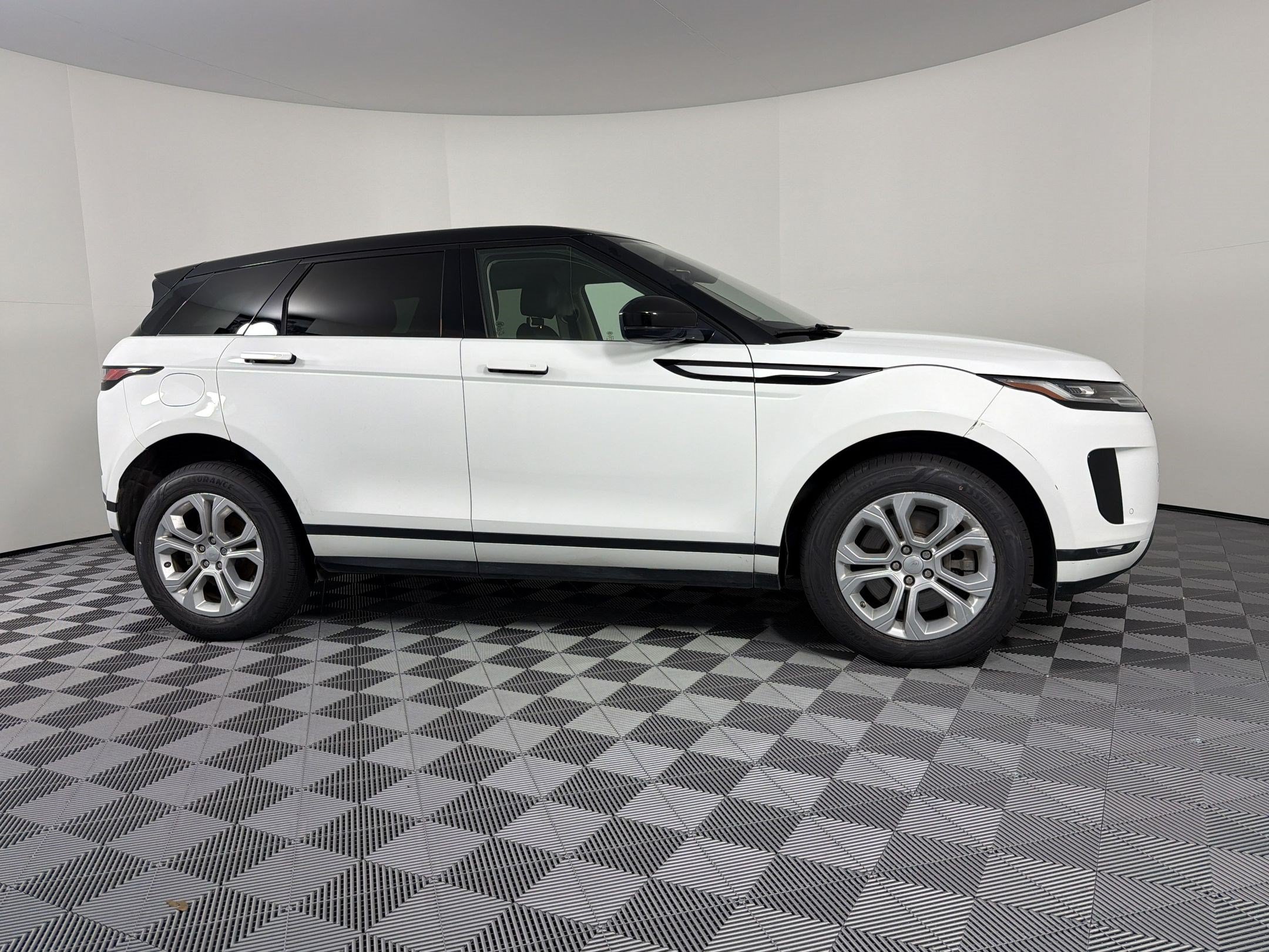 Used 2020 Land Rover Range Rover Evoque S AWD/4WD image 7