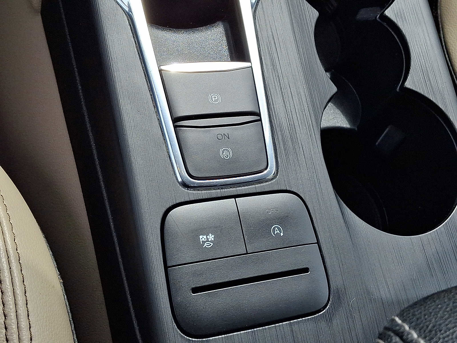 Used 2020 Ford Escape SEL AWD/4WD image 23