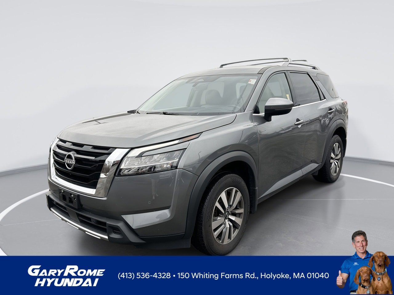 Used 2024 Nissan Pathfinder SL image 1