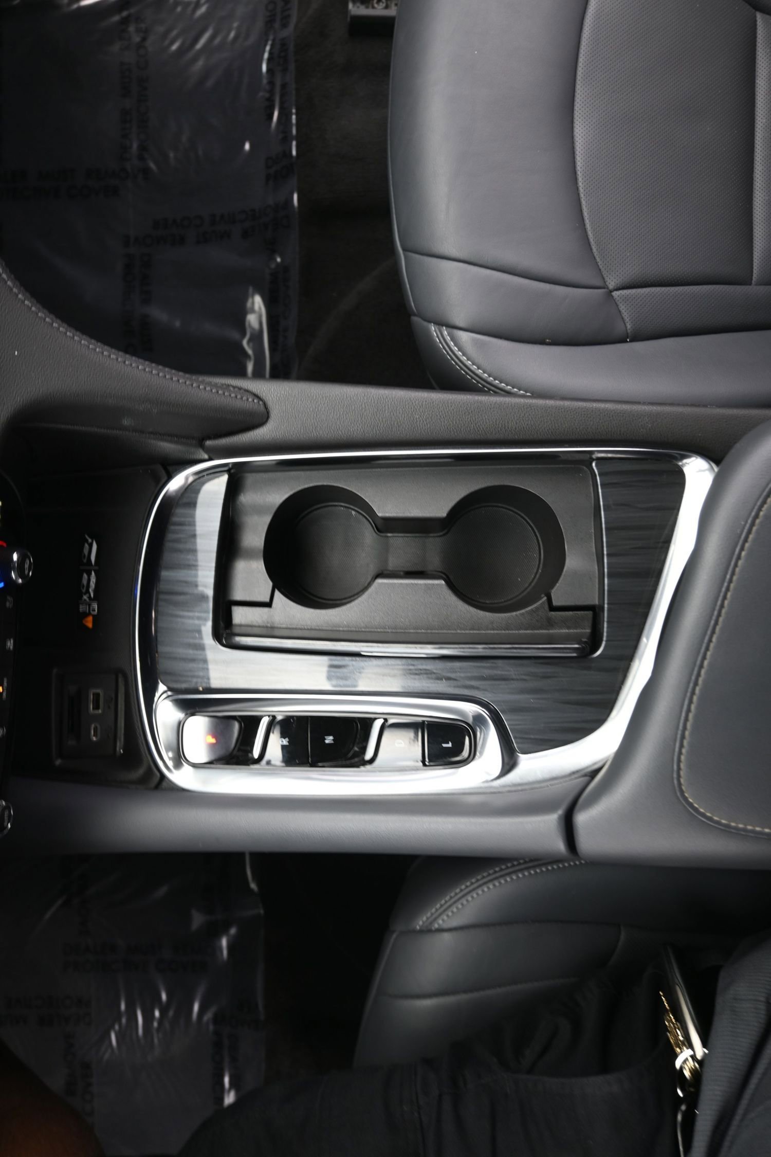 Used 2024 Buick Enclave Premium image 18