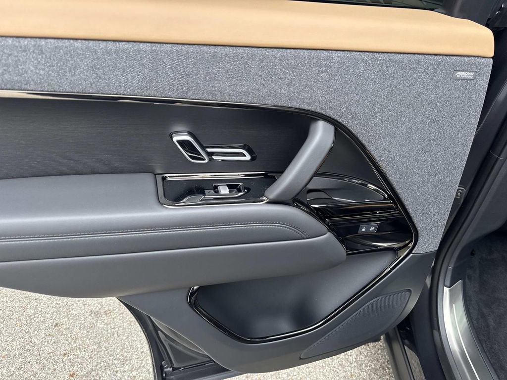 New 2026 Land Rover Range Rover Sport Dynamic SE image 13