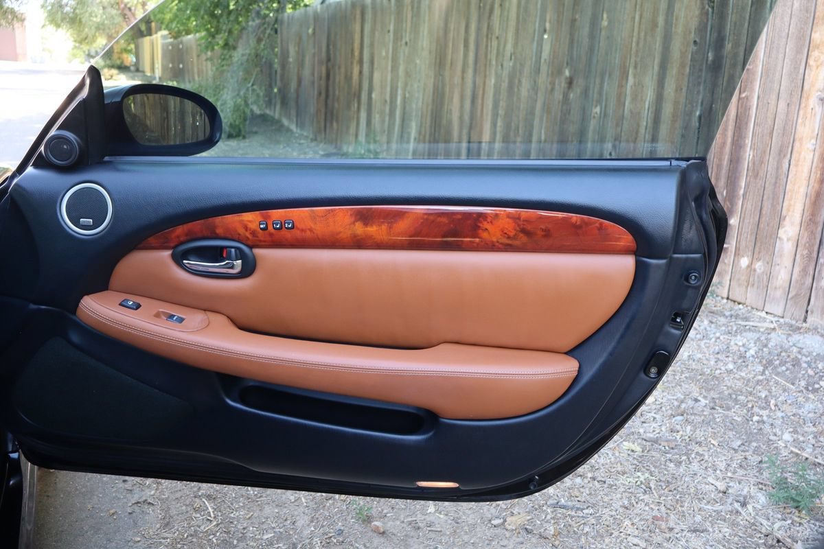 Used 2002 Lexus SC 430 Convertible RWD image 22
