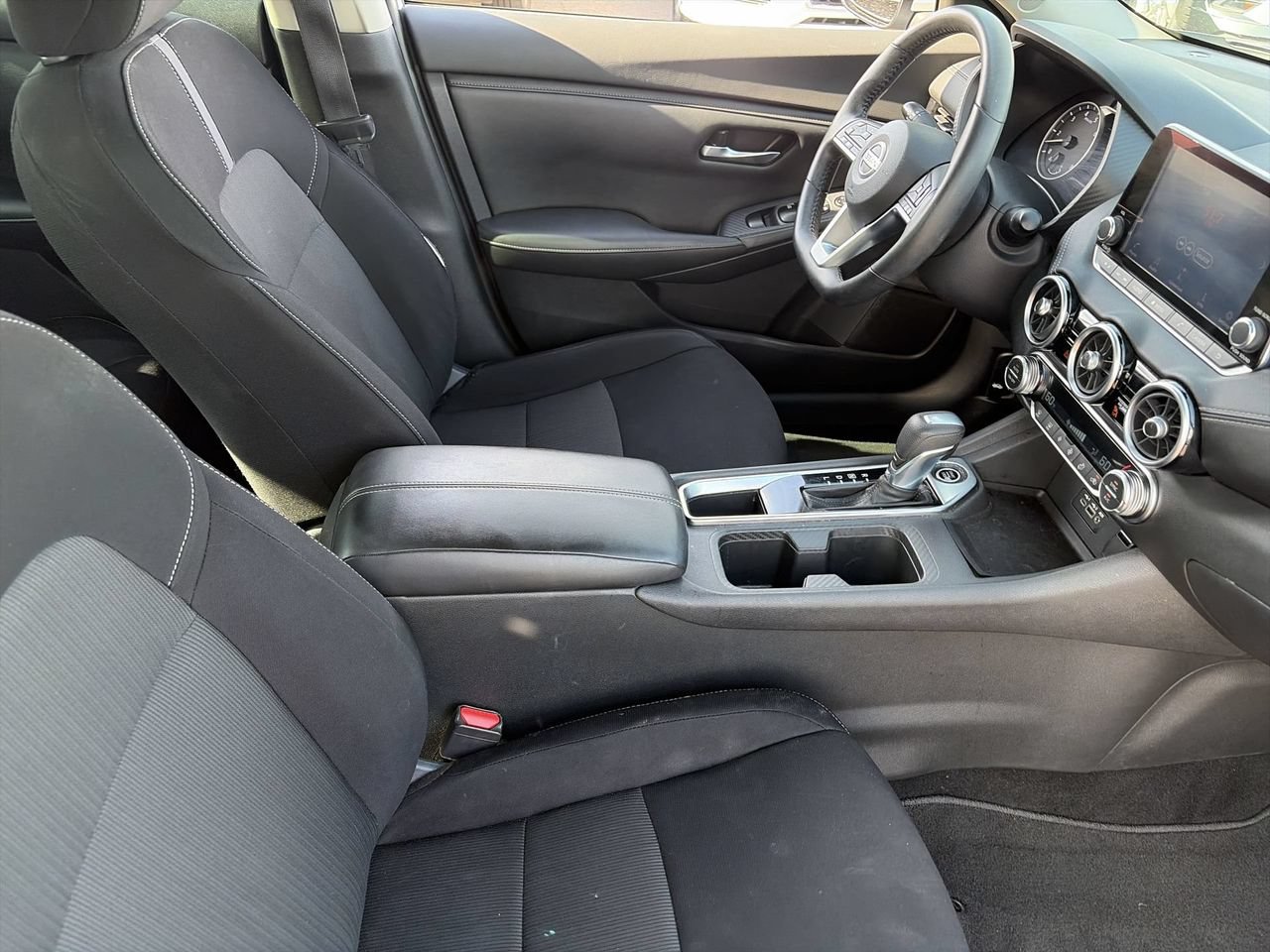 Used 2020 Nissan Sentra SV FWD image 11