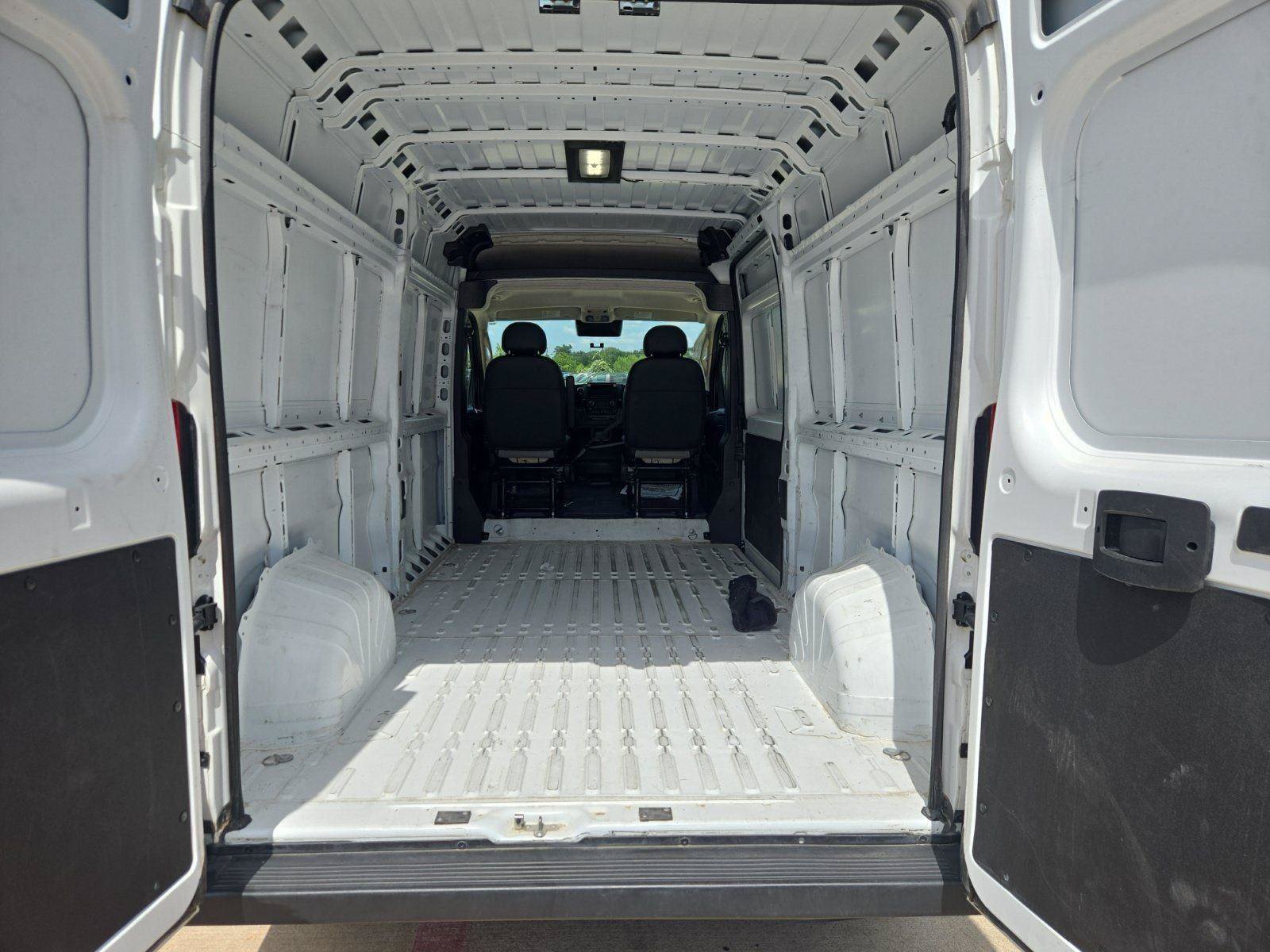 Used 2025 RAM ProMaster 2500 w/ Convenience Group FWD image 25