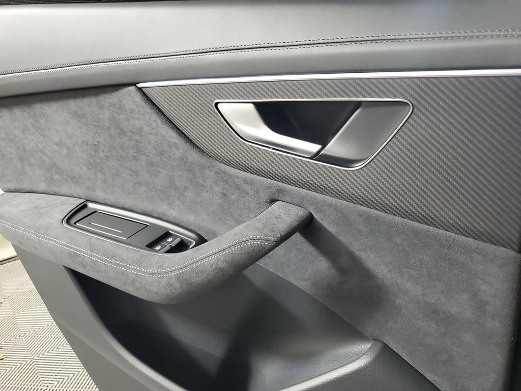 New 2026 Audi RS Q8 performance image 17