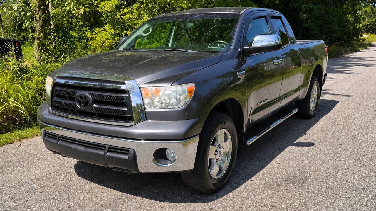 Used 2012 Toyota Tundra 4x4 Double Cab w/ SR5 Pkg image 2