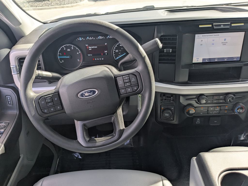Used 2025 Ford F350 XL image 3