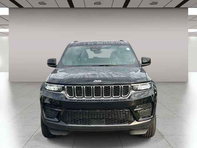 Used 2025 Jeep Grand Cherokee Laredo X AWD/4WD image 9