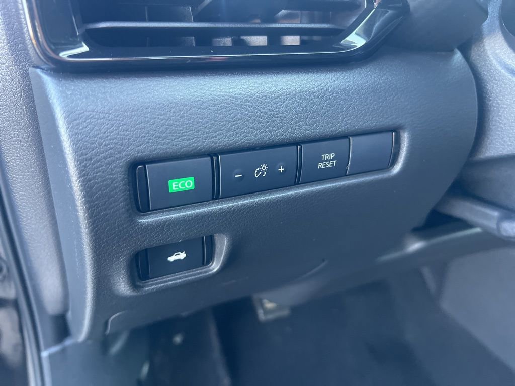 Certified 2021 Nissan Sentra SV image 47