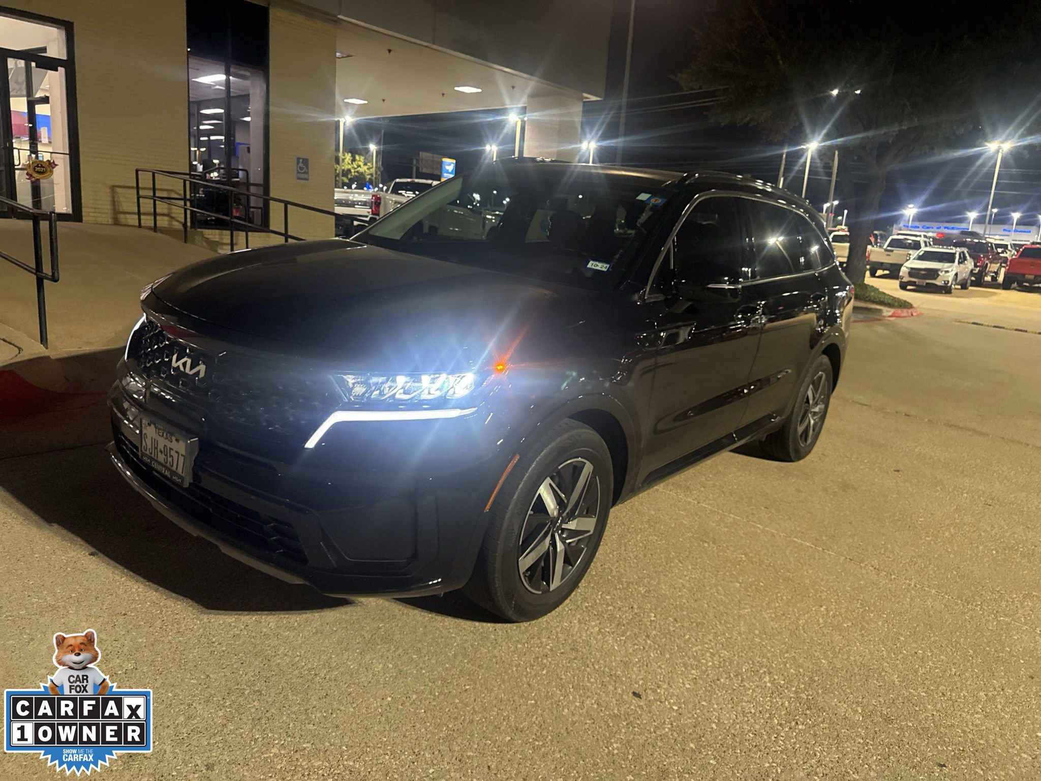 Used 2022 Kia Sorento S w/ Panoramic Sunroof Package image 4