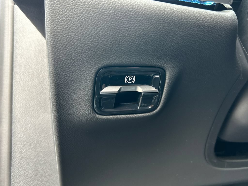New 2026 Mercedes-Benz E 450 4MATIC Sedan image 14