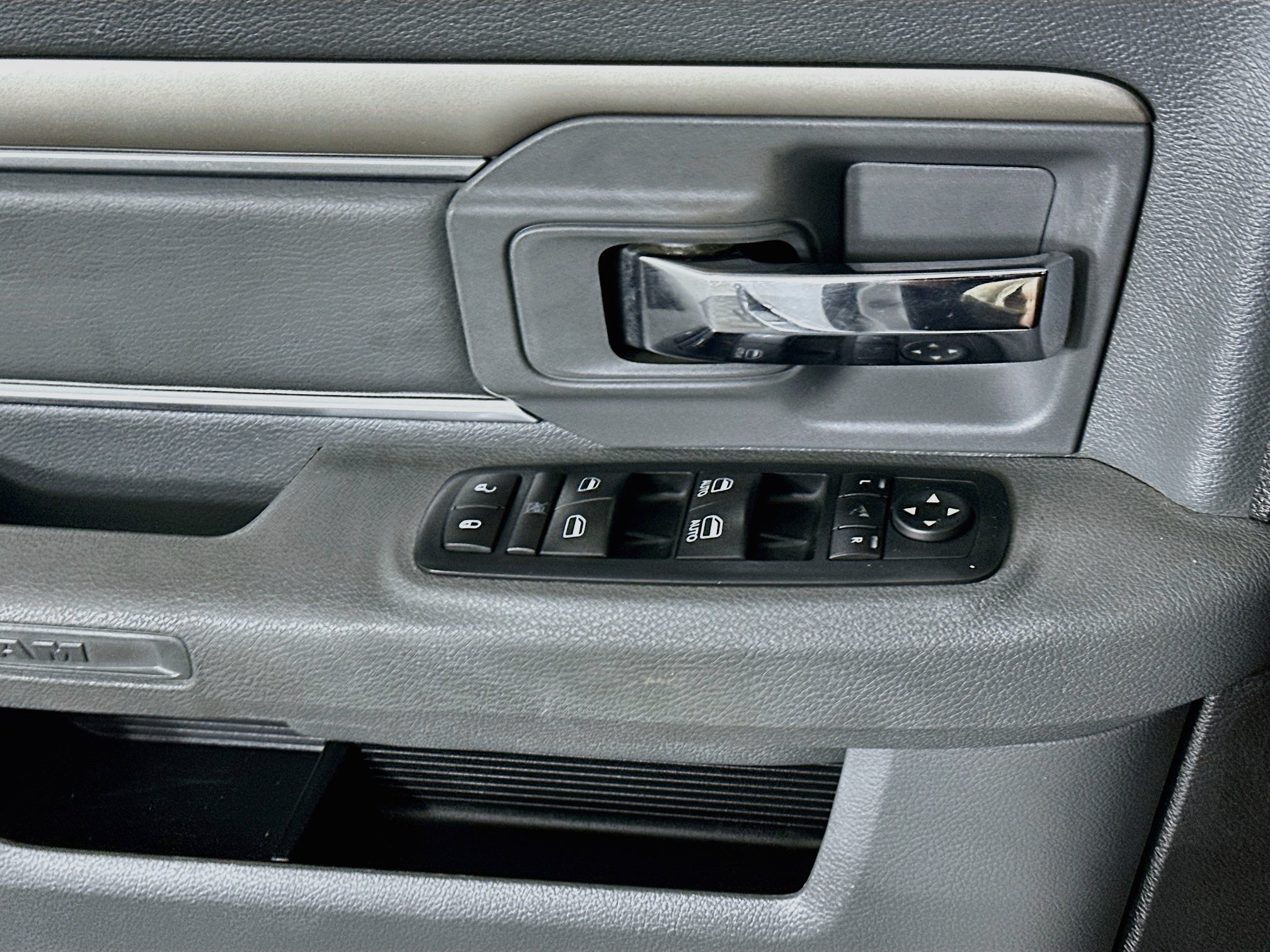 Used 2016 RAM 1500 Lone Star RWD image 15