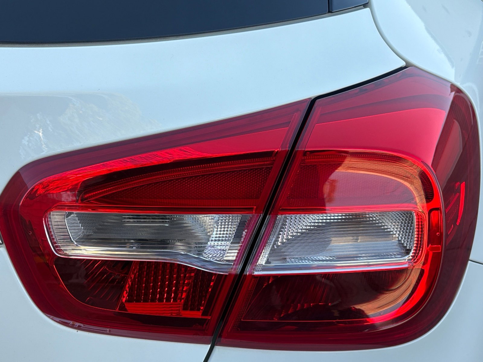 Used 2018 Mercedes-Benz GLA 250 4MATIC image 30