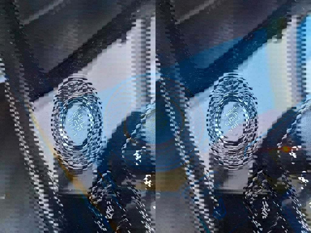 Used 2023 Kia Niro EX Touring image 24