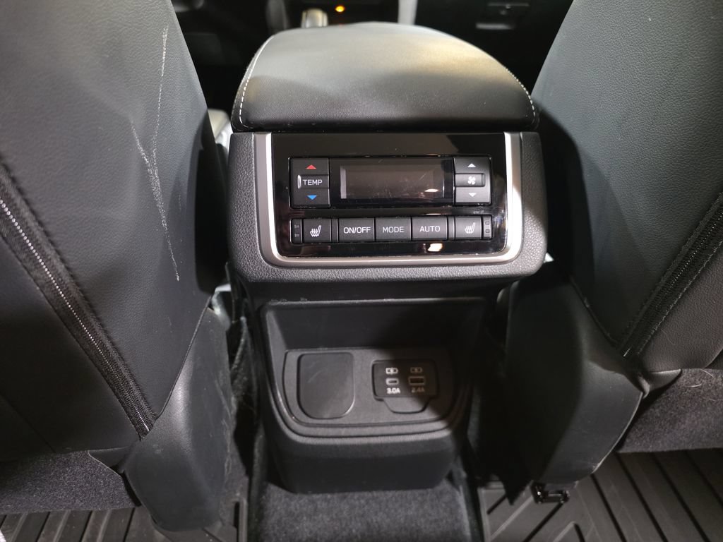 Used 2024 Subaru Ascent Limited AWD/4WD image 17