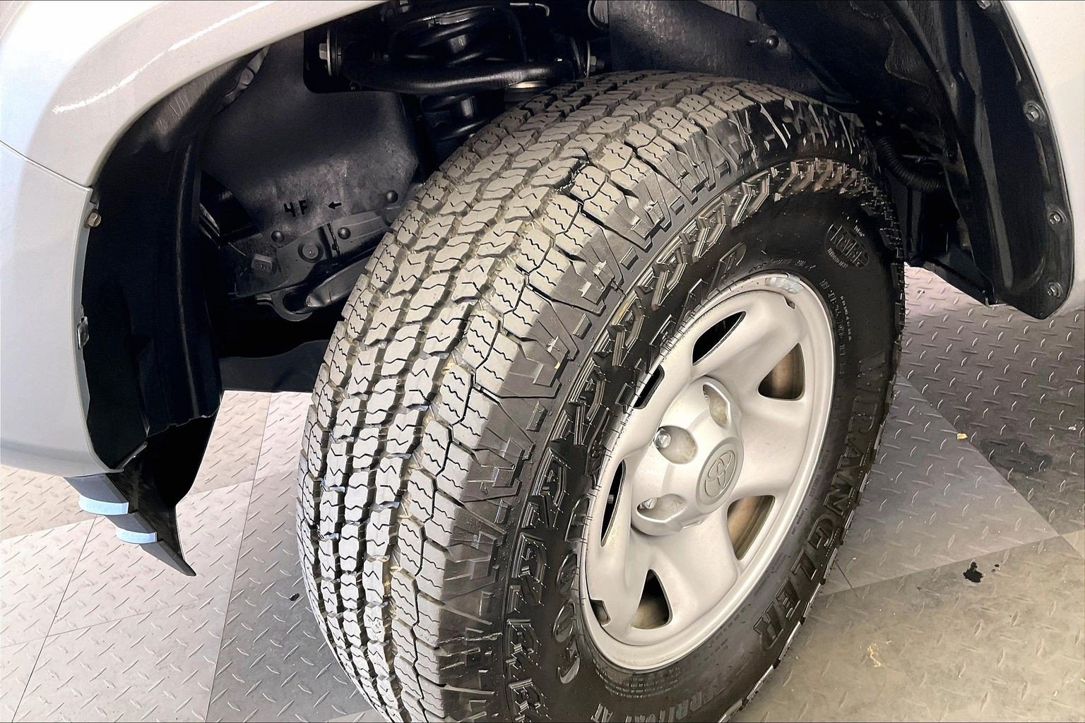 Used 2022 Toyota Tacoma SR w/ SR Convenience Package RWD image 33
