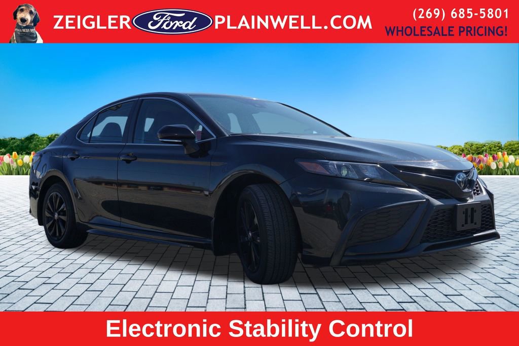 Used 2024 Toyota Camry SE image 7