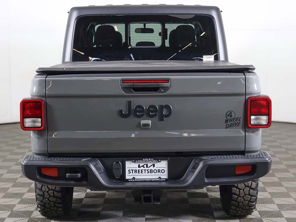 Used 2022 Jeep Gladiator Sport image 9