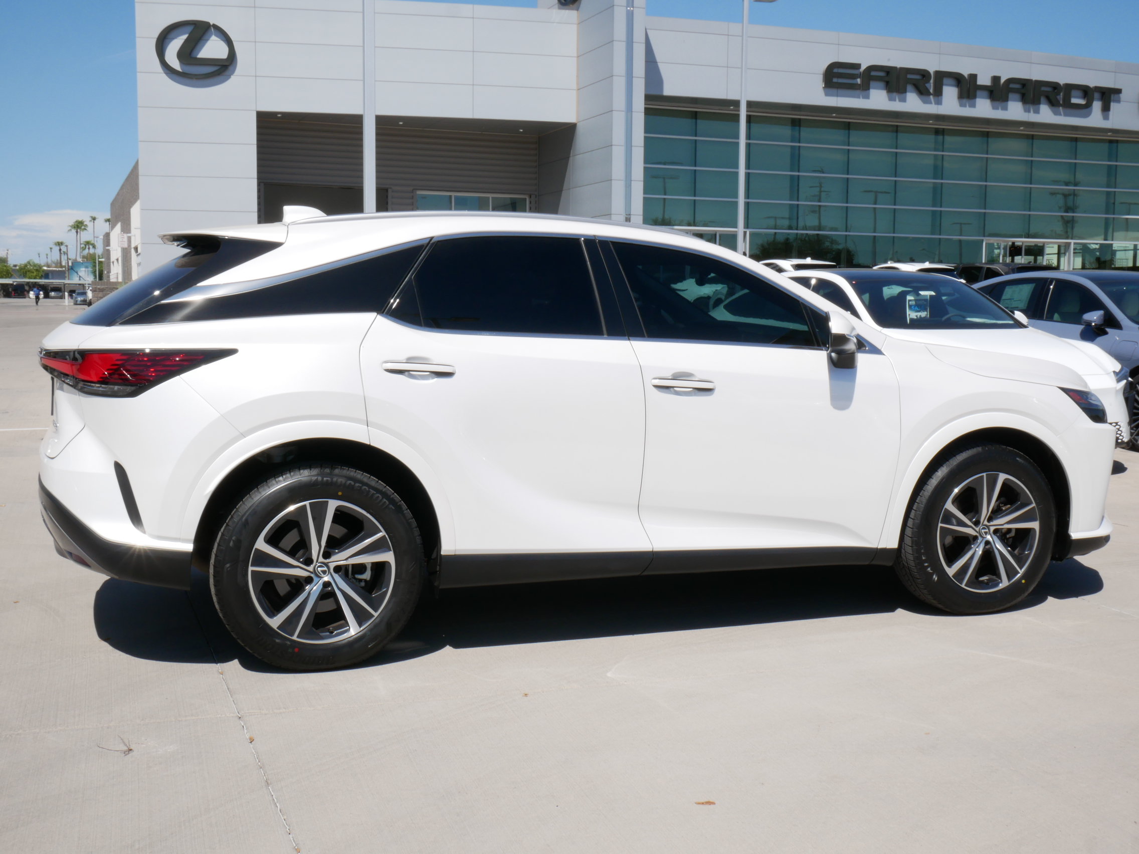 Used 2023 Lexus RX 350 FWD w/ Cold Area Package image 11