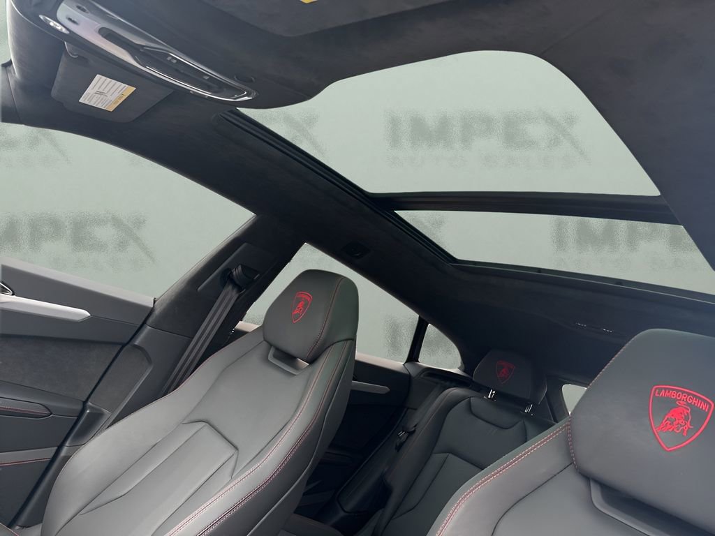 Used 2022 Lamborghini Urus AWD/4WD image 10