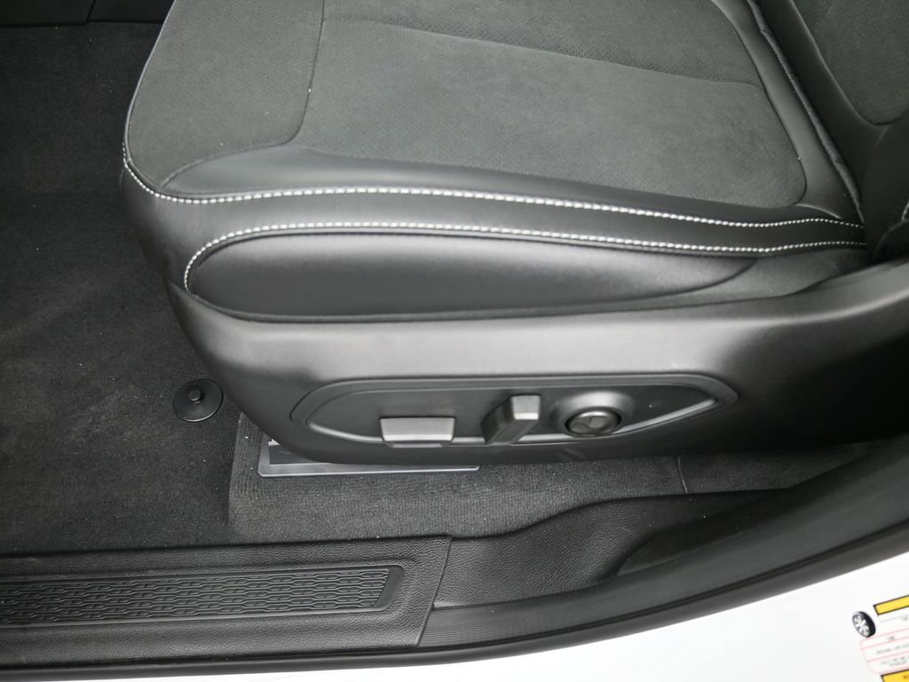 New 2025 Jeep Grand Cherokee Altitude image 16